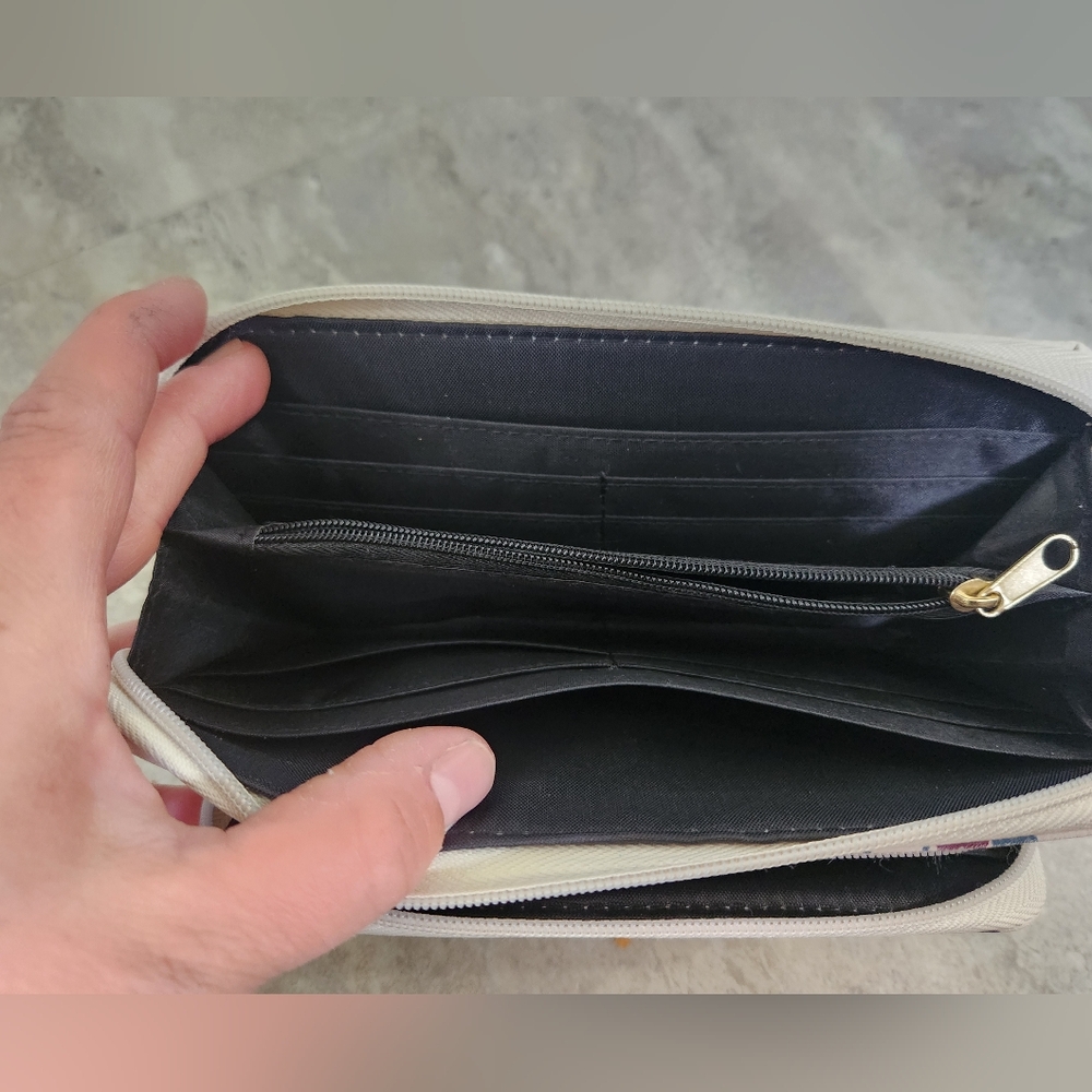 Nicole Miller Floral Cream Wallet - Picture 3 of 4